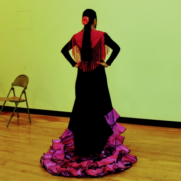 Meet your Posher, Dee Dubya - Picture 1 of 4